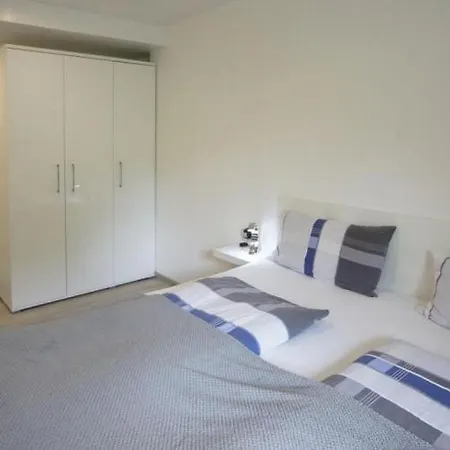 Iris 8 - Ruhige Souterrain-wohnung In Der Friesenstraße Apartment Wangerooge
