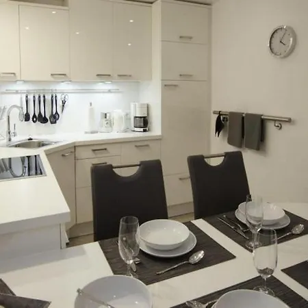 Iris 8 - Ruhige Souterrain-wohnung In Der Friesenstraße * Wangerooge